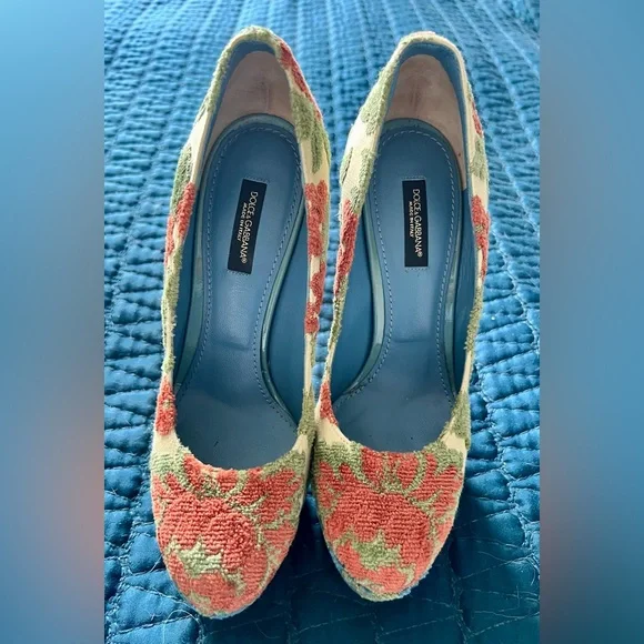 Dolce & Gabbana Tapestry/Brocade Platform Floral Pump - Picture 4 of 5